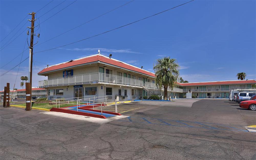 Red Roof Inn Phoenix- Midtown Exterior foto